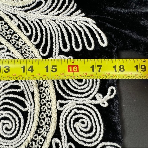 RAGA Winston Velvet Embroidered Jacket Black Ivory Anthropologie Torero‎ Blazer - Picture 14 of 16